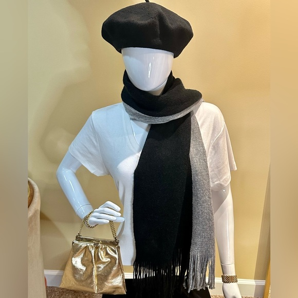 🌟HP🌟NWOT Black & Gray Color Block Scarf/Shawl/Wrap OSFM - Picture 3 of 11